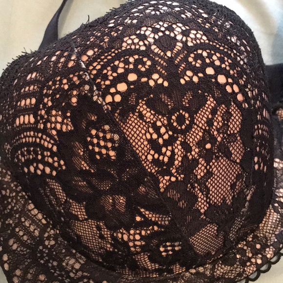 Victoria's Secret Dream Angels Demi Bra - Picture 2 of 15